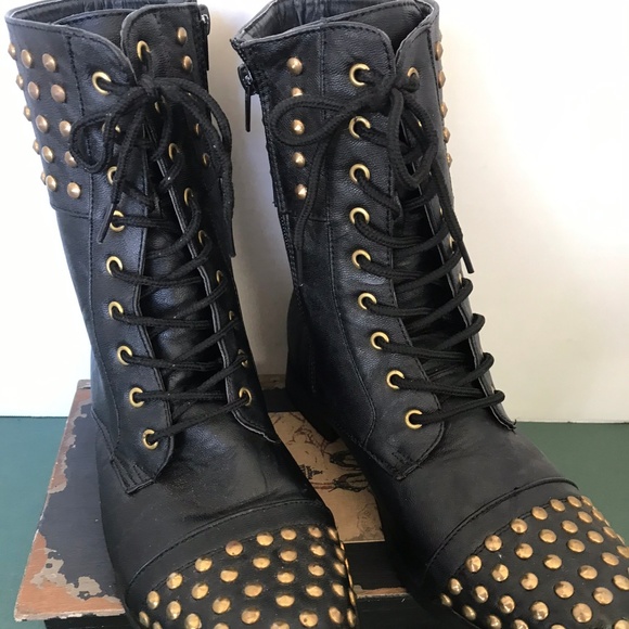 Collection by Carrini Black Boots - Picture 2 of 8